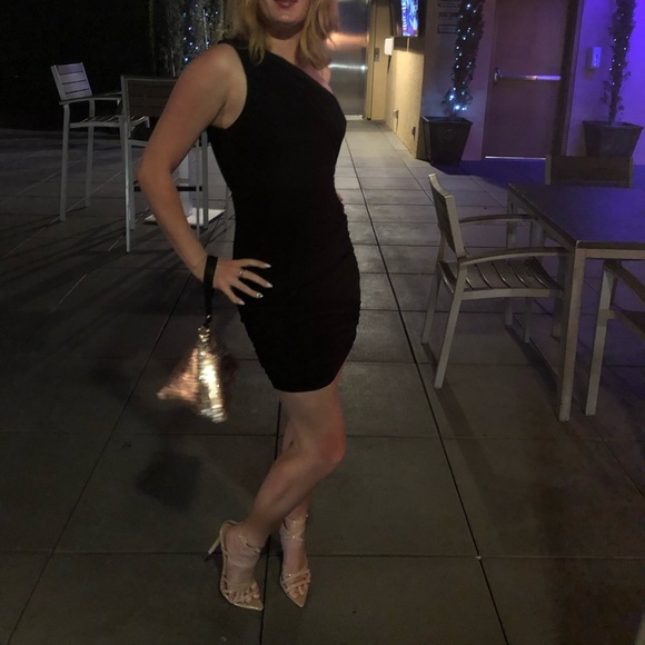 Alice + Olivia Dresses & Skirts - Goddess LBD